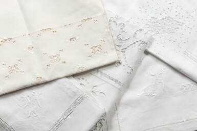 View full screen - View 1 of Lot 2099. Lot of seventeen various cotton tablecloths | Lot de dix-sept nappes diverses en coton.