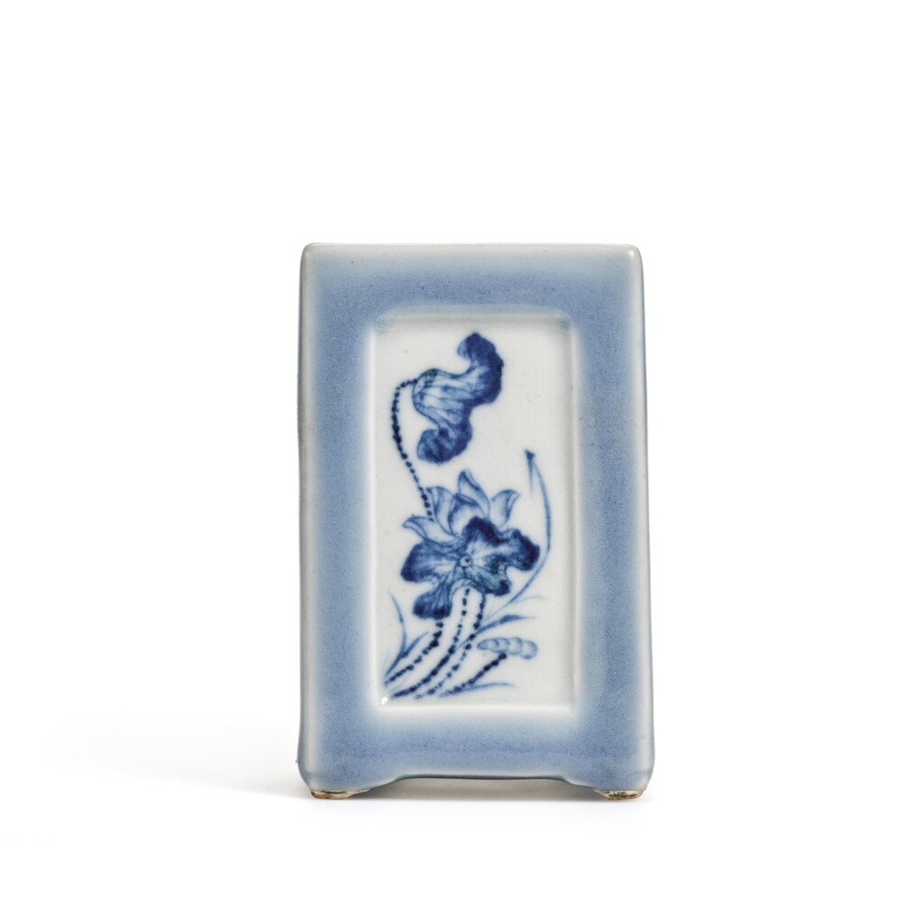 View full screen - View 1 of Lot 381. A small blue and white square brushpot, Seal mark and period of Qianlong | 清乾隆 青花開光花卉紋四方小筆筒《大清乾隆年製》款.