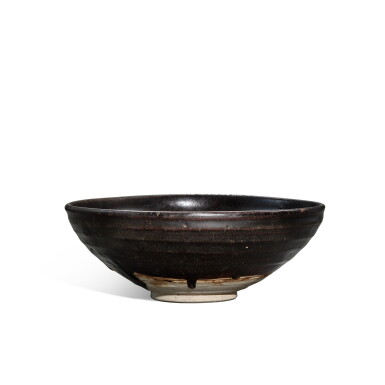 View full screen - View 1 of Lot 3313. A Cizhou black-glazed bowl, Jin - Yuan dynasty | 金至元 磁州窰黑釉盌.