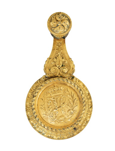 View full screen - View 1 of Lot 125. A rare gilt-bronze crémone bolt, French Restauration, circa 1820 | Rare poignée articulée en bronze ciselé et doré au chiffre couronné d'époque Restauration, vers 1820.