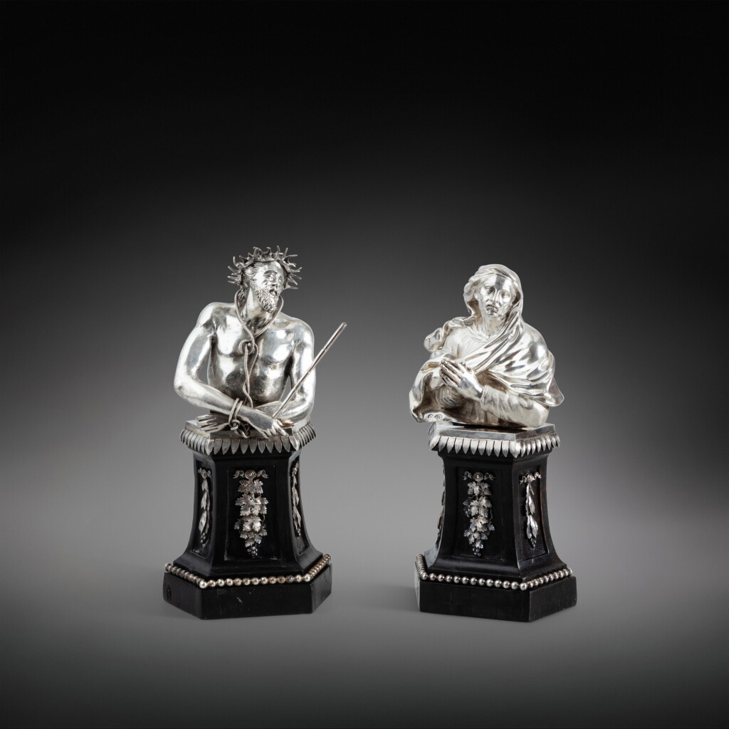 View full screen - View 1 of Lot 89. Two silver busts of Christ and the Virgin by Luigi Valadier, Rome, circa 1770 | Deux bustes en argent représentant le Christ et la Vierge par Luigi Valadier, Rome, vers 1770 .