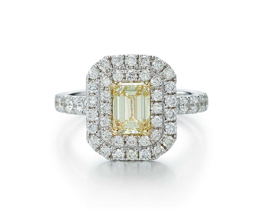 View full screen - View 1 of Lot 9144. DIAMOND RING | 1.09卡拉 方形 W至X色 SI1淨度 鑽石 配 鑽石 戒指.