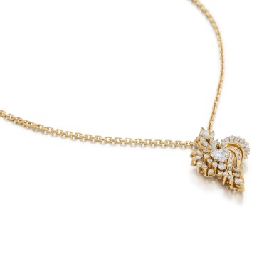 View full screen - View 1 of Lot 98. Diamond pendant.