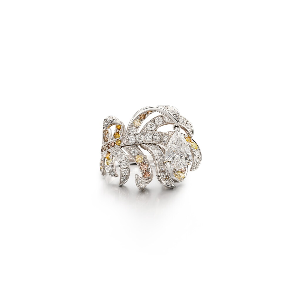 View full screen - View 1 of Lot 1778. Diamond Ring | 寶詩龍 | 2.11克拉 梨形 D色 鑽石 戒指.