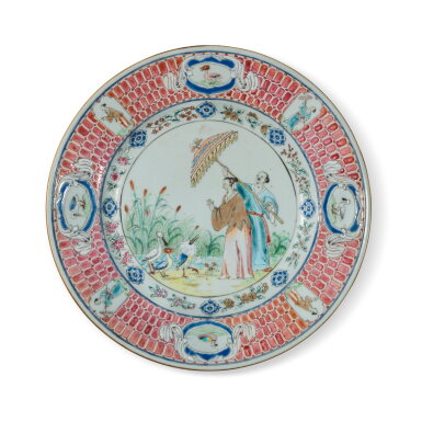 View full screen - View 1 of Lot 160. A Chinese Export Famille-Rose 'La Dame au Parasol' Plate, Qing Dynasty, Qianlong Period, Circa 1740 | 清乾隆 約1740年 粉彩仕女圖盤.
