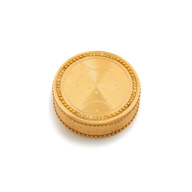 View full screen - View 1 of Lot 72. A Louis XVI vary-gold bonbonnière, makers mark by Pierre-Lucien Joitteau, Paris, 1783 | Drageoir en or de deux couleurs par Pierre-Lucien Joitteau, Paris, 1783.