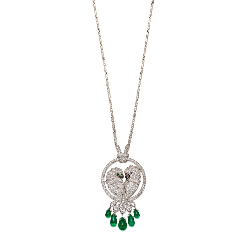 View full screen - View 1 of Lot 1362. EMERALD, SAPPHIRE, MOTHER-OF-PEARL AND DIAMOND ‘LES OISEAUX LIBÉRÉS' NECKLACE |卡地亞 | 祖母綠 配 藍寶石 配 貝母 及 鑽石 'LES OISEAUX LIBÉRÉS' 項鍊.