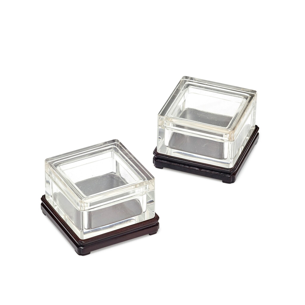 View full screen - View 1 of Lot 320. A pair of rock crystal square boxes and covers Qing dynasty, Qianlong period | 清乾隆 水晶方蓋盒一對.
