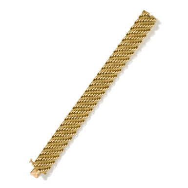 View full screen - View 1 of Lot 304. Hermès | Bracelet or | Gold bracelet.