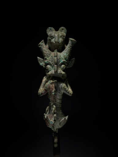 View full screen - View 1 of Lot 21. An exceptional and rare archaic bronze 'mythical beast' handle, Late Shang / Early Western Zhou dynasty | 商末 / 西周初 青銅獸耳.