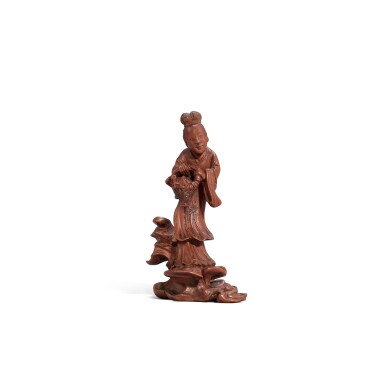 View full screen - View 1 of Lot 5907. A small boxwood figure of Magu, Qing dynasty, 17th - 18th century | 清十七至十八世紀 黃楊木雕麻姑像.