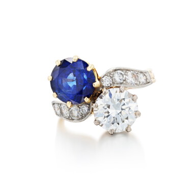 View full screen - View 1 of Lot 7. Bague saphir et diamant | Sapphire and diamond ring.