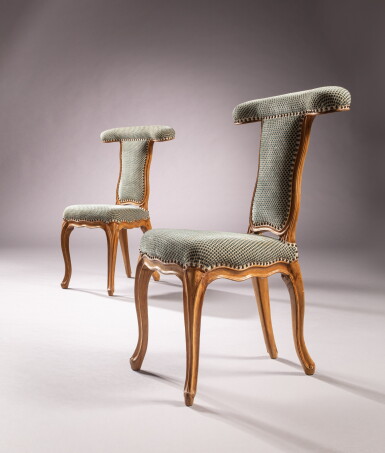 View full screen - View 1 of Lot 81. A pair of Louis XV beechwood voyeuses, circa 1760, stamped by Louis-Charles Carpentier | Paire de voyeuses en hêtre d'époque Louis XV, vers 1760, estampille de Louis-Charles Carpentier.