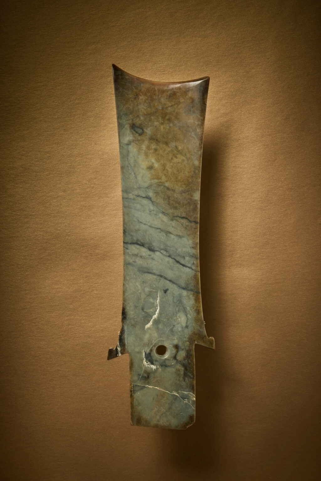 View full screen - View 1 of Lot 91. A rare and large archaic pale green jade ceremonial blade (Yazhang), Neolithic period, Longshan culture .