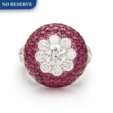 View full screen - View 1 of Lot 1099. 'Cluster Halo' Ruby and Diamond Ring |格拉夫| 'Cluster Halo' 1.02克拉 圓形 H色 鑽石 配 紅寶石 戒指 (小鑽石及紅寶石共重約3.30及7.30克拉).