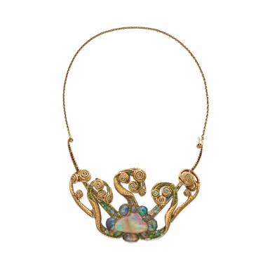 View full screen - View 1 of Lot 171. Louis Comfort Tiffany | Gold, Opal Demantoid Garnet and Colored Stone 'Medusa' Pendant-Necklace 路易·康福特·蒂芙尼 黃金鑲蛋白石及翠榴石「Medusa」吊墜項鏈.