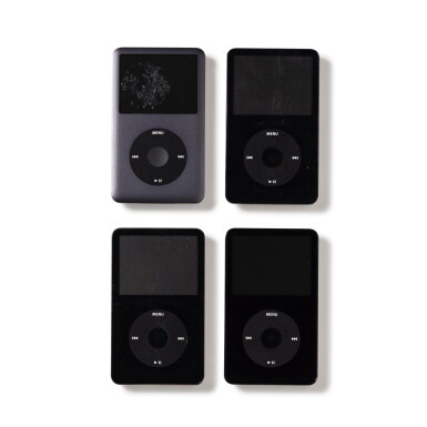View full screen - View 1 of Lot 118. A set of four classic Apple iPods, several generations, 40 Go.