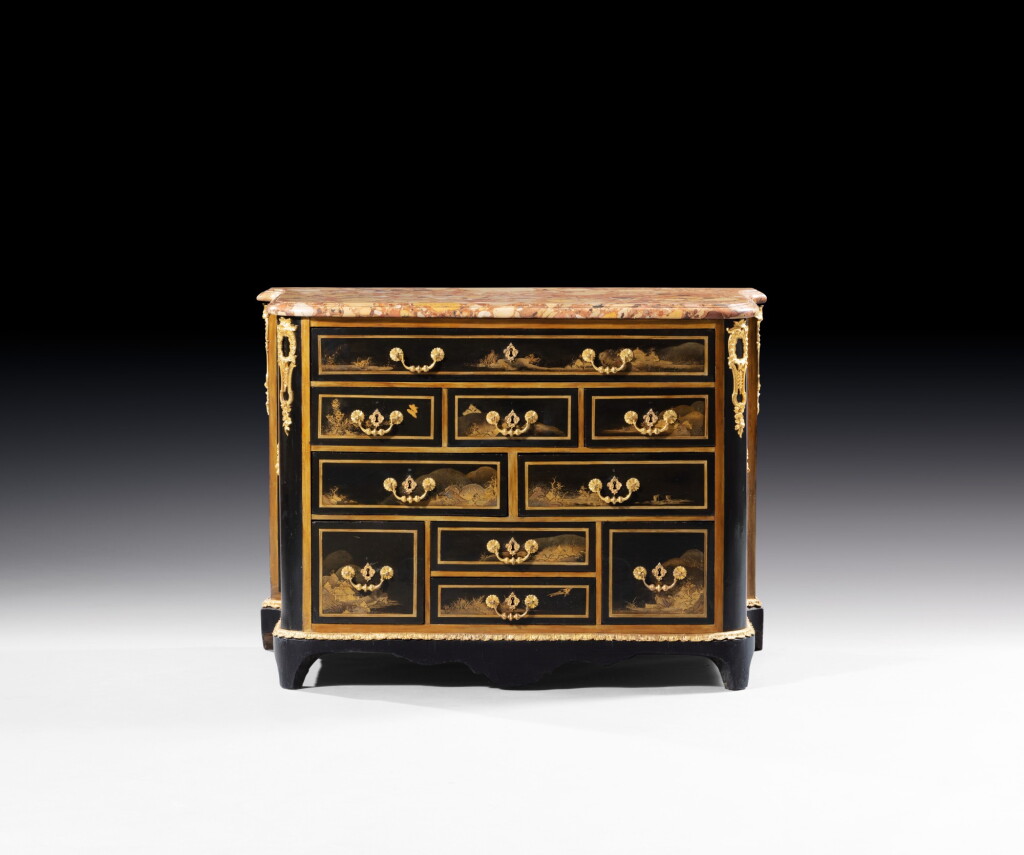 View full screen - View 1 of Lot 35. A French Régence gilt-bronze mounted and Japanese lacquer commode en cabinet, circa 1720 | Commode en cabinet en laque du Japon, bois noirci et bronze doré d'époque Régence, vers 1720.