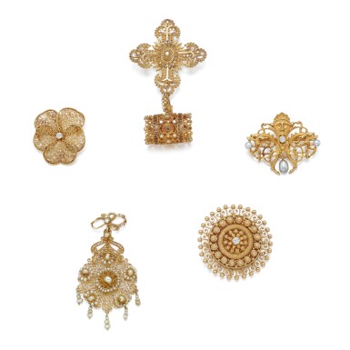 View full screen - View 1 of Lot 1686. A GROUP OF ANTIQUE JEWELRY 古董黃金珠寶首飾.