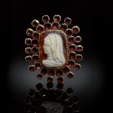 View full screen - View 1 of Lot 266. Cameo of a veiled woman.