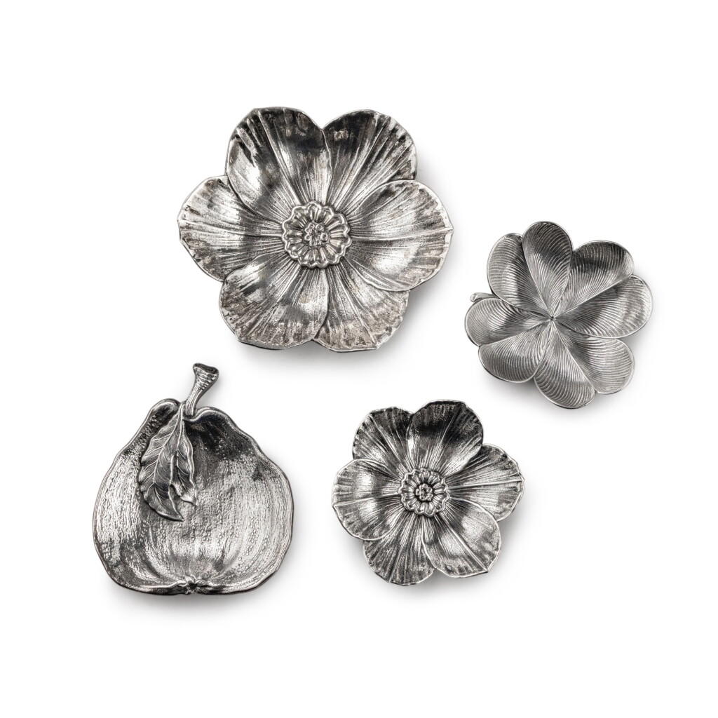 View full screen - View 1 of Lot 78. A set of four Italian silver ashtrays, three by Buccellati, 20th century .