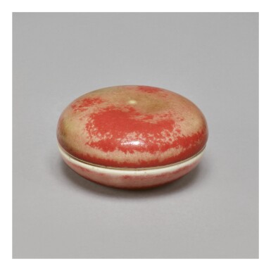 View full screen - View 1 of Lot 102. A PEACHBLOOM-GLAZED SEAL PASTE BOX AND COVER, KANGXI MARK AND PERIOD.