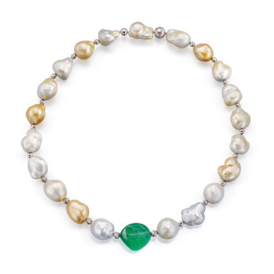 View full screen - View 1 of Lot 2874. Emerald, Baroque Cultured Pearl and Diamond Necklace | 「哥倫比亞」祖母綠 配 養殖珍珠 及 鑽石 項鏈.