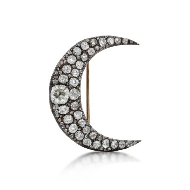Voir en plein écran - Voir 1 du lot 232. Diamond brooch, circa 1880.