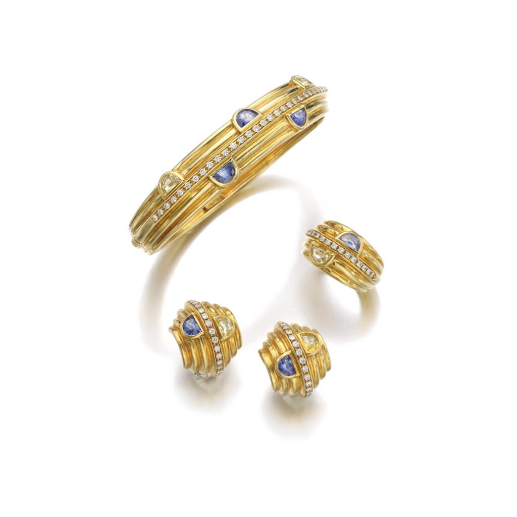 View full screen - View 1 of Lot 68. SAPPHIRE AND YELLOW SAPPHIRE PARURE.