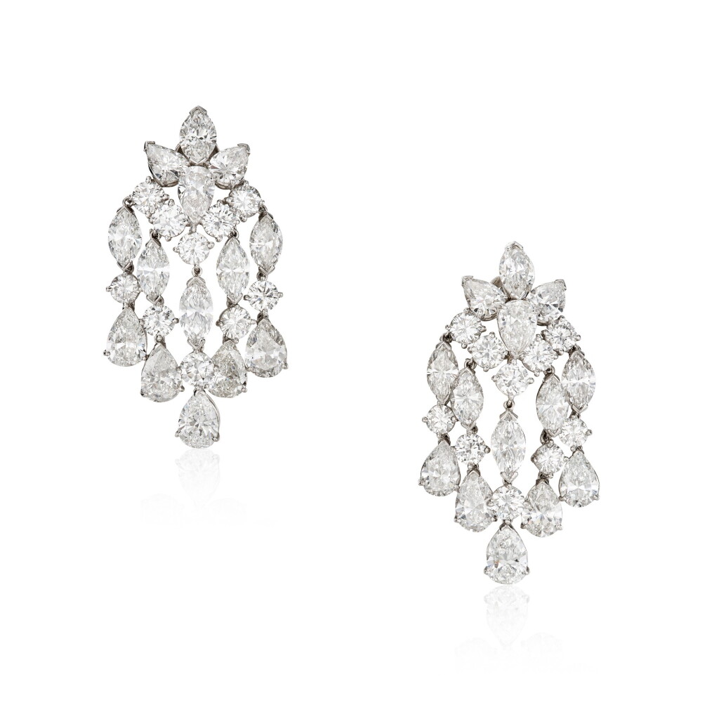 View full screen - View 1 of Lot 409. Pair of Diamond Earclips | 梵克雅寶 | 鑽石耳環一對.