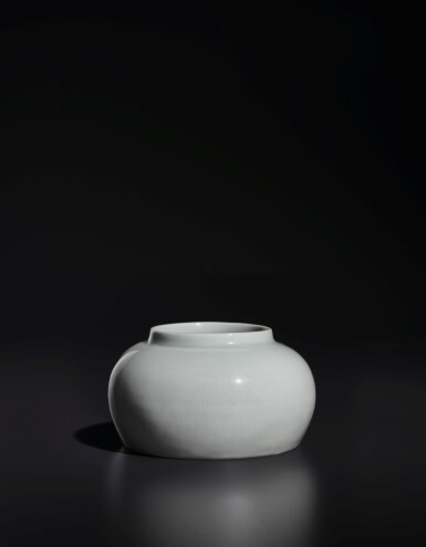 View full screen - View 1 of Lot 31. An extremely rare tianbai-glazed incised 'lotus' chess jar, Ming dynasty, Yongle period | 明永樂 甜白釉暗花纏枝蓮紋圍棋罐.