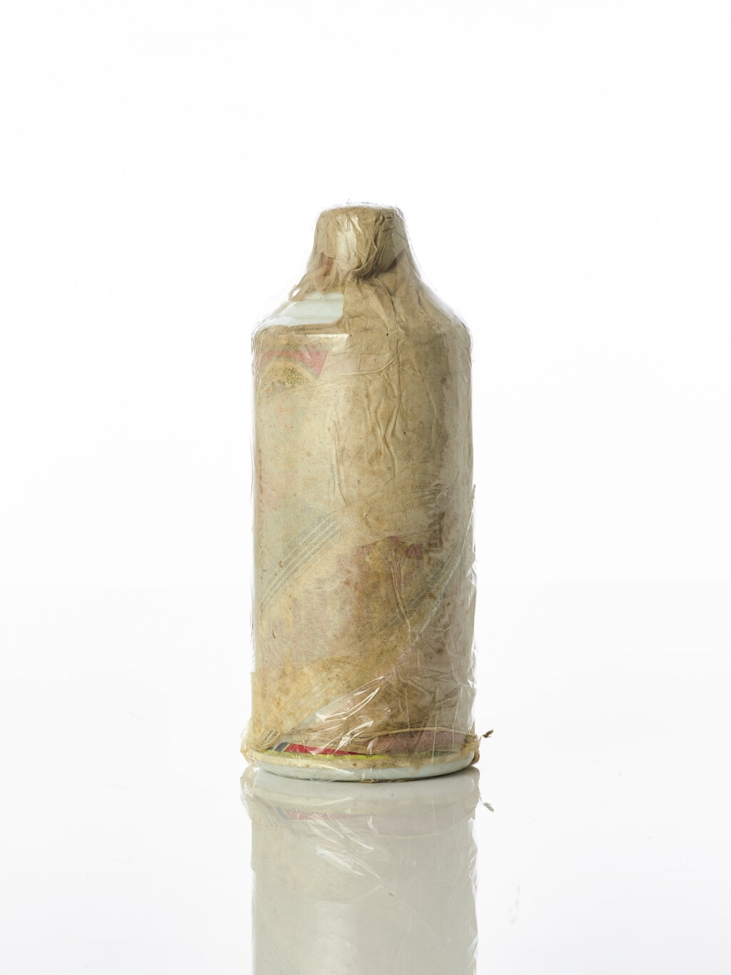 View full screen - View 1 of Lot 5438. 1983-86年產五星牌貴州茅台酒 (地⽅國營)(棉纸) Kweichow Moutai circa 1983 - 1986 NV (1 BT50).