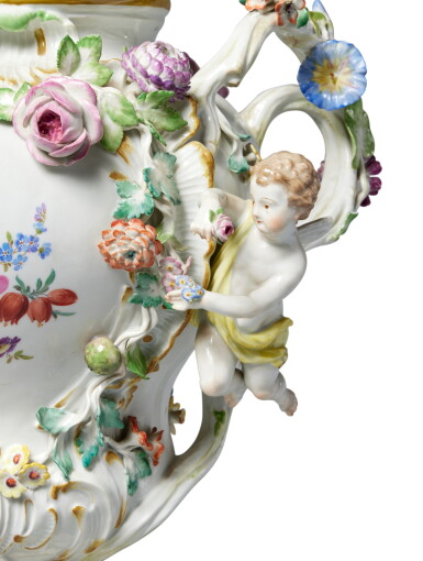 A Meissen Porcelain Flower-Encrusted Large Pot-Pourri Vase