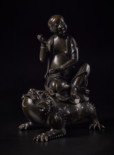 View full screen - View 1 of Lot 197. A large bronze 'Liu Hai and toad' censer, 17th / 18th century | 十七 / 十八世紀 銅劉海戲金蟾大熏爐.