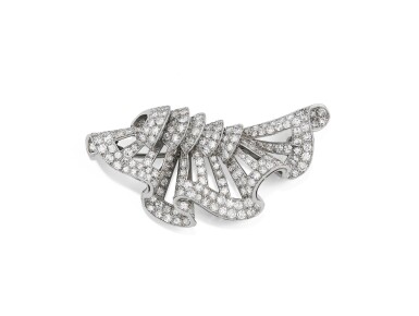View full screen - View 1 of Lot 13. BROCHE DIAMANTS, GARRARD, DÉBUT DES ANNÉES 1940 | DIAMOND BROOCH, GARRARD, EARLY 1940S.