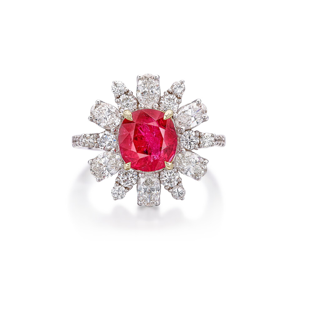 View full screen - View 1 of Lot 2890. Ruby and Diamond Ring | 2.34克拉 天然「緬甸」未經加熱紅寶石 配 鑽石 戒指.