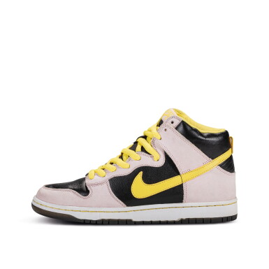 View full screen - View 1 of Lot 864. Nike SB Dunk High Premium ‘Miss Piggy’ Sample | Size 9.