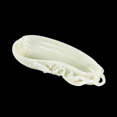 View full screen - View 1 of Lot 3616. A white jade melon-form washer Qing dynasty, Qianlong period | 清乾隆 白玉螳螂瓜棱式洗.
