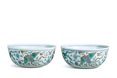 View full screen - View 1 of Lot 520. A pair of doucai 'dragon and phoenix' cups, Qing dynasty, early 18th century.