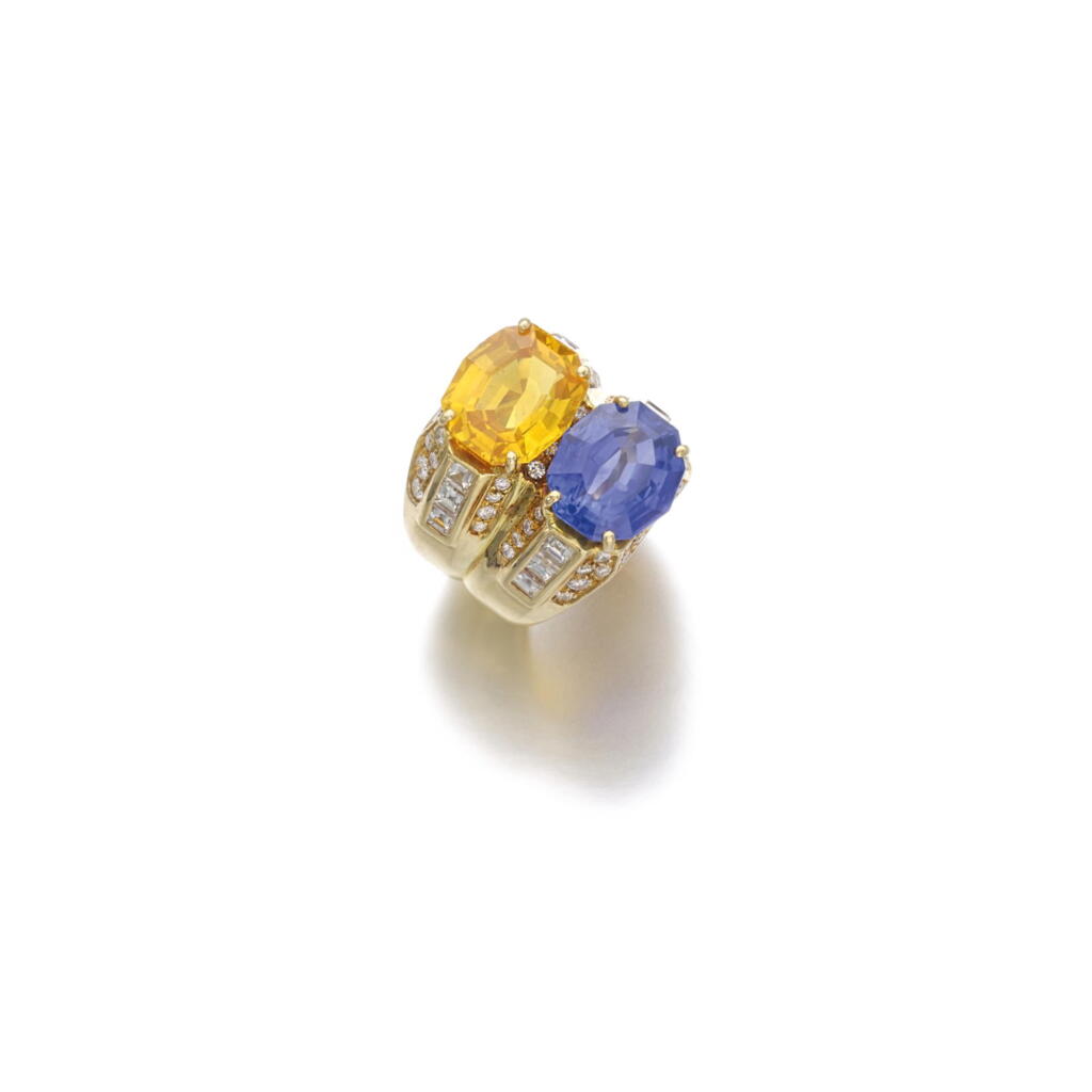 View full screen - View 1 of Lot 216. SAPPHIRE AND DIAMOND RING.