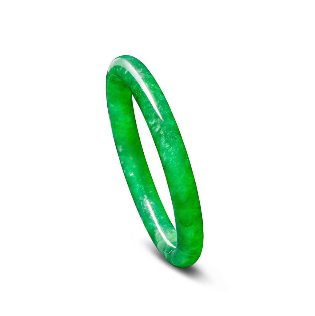 View full screen - View 1 of Lot 1674. Jadeite Bangle | 天然翡翠手鐲.