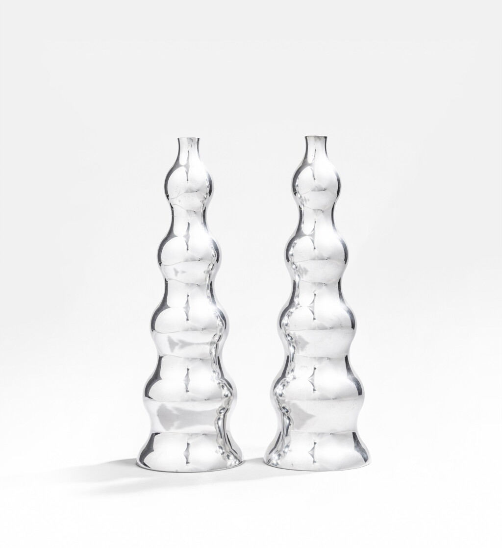 View full screen - View 1 of Lot 1041. Pair of Alisso II vases | Paire de vases Alisso II.