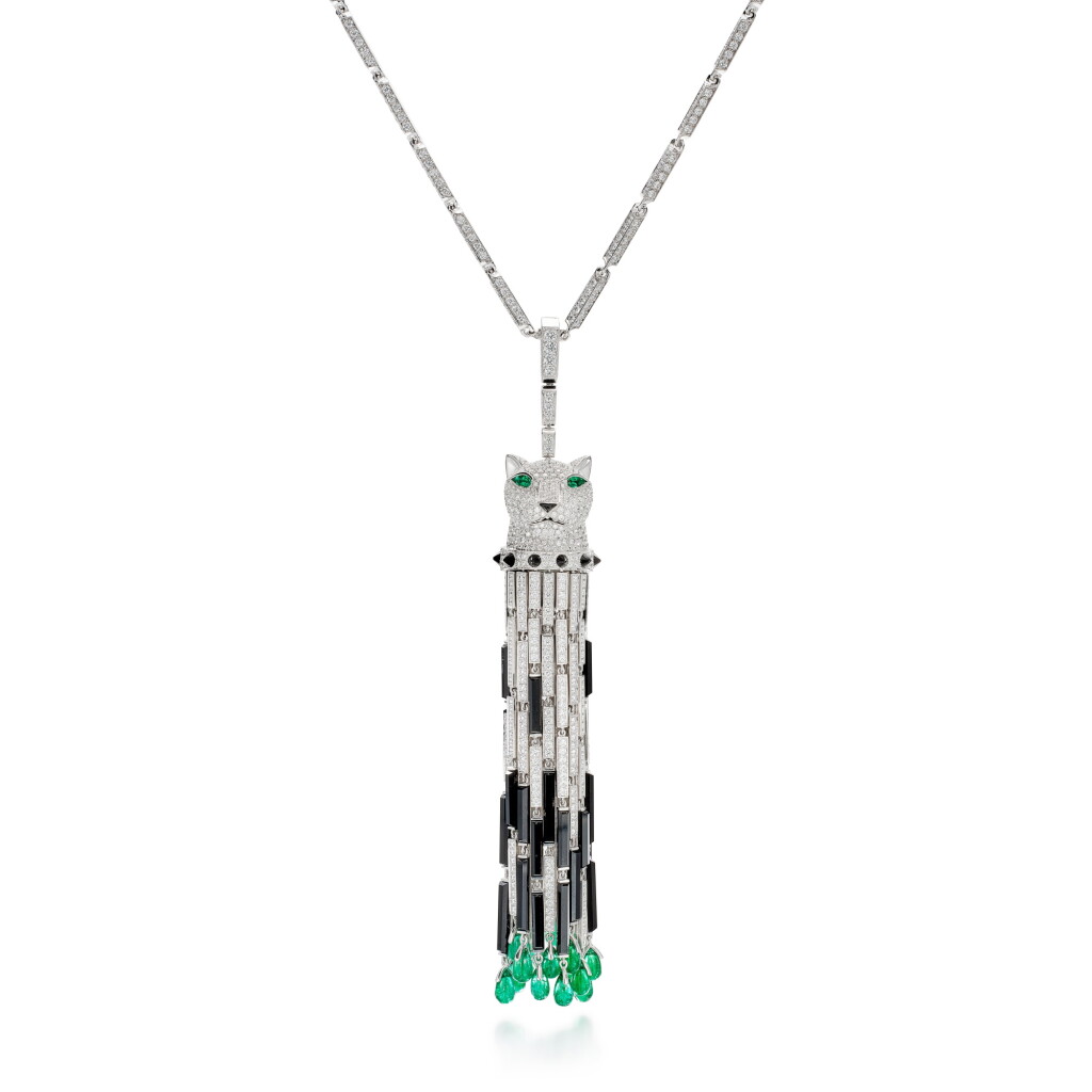全螢幕檢視 - 查看1823'Panthère' Diamond, Onyx and Emerald Pendent Necklace | 卡地亞 | 'Panthère' 鑽石 配 縞瑪瑙 及 祖母綠 項鏈的1