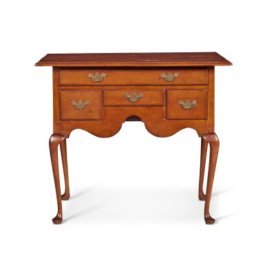View full screen - View 1 of Lot 261. A Queen Anne Dressing Table, attributed to the William Manley School, Northampton, Massachusetts area, circa 1755.