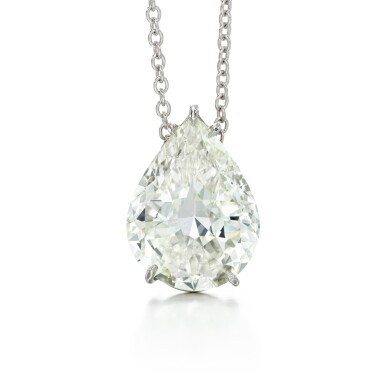 View full screen - View 1 of Lot 119. Diamond necklace .