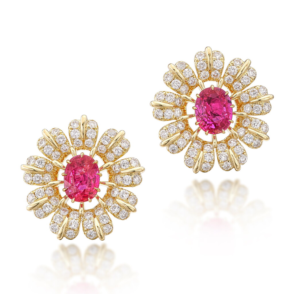 View full screen - View 1 of Lot 2831. Pair of Ruby and Diamond Earrings | 天然「緬甸」未經加熱紅寶石 配 鑽石 耳環 一對 (紅寶石共重約3.22克拉).