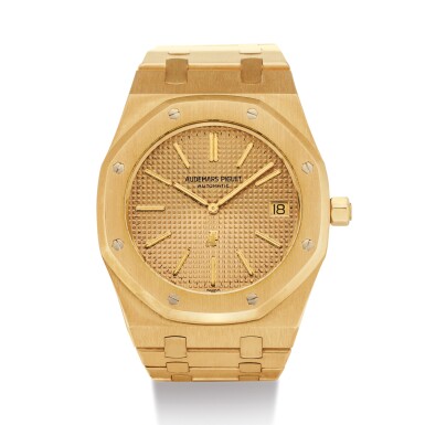 View full screen - View 1 of Lot 2186. AUDEMARS PIGUET | ROYAL OAK, REFERENCE 5402BA A YELLOW GOLD BRACELET WATCH WITH DATE, CIRCA 1982" | 愛彼 | Royal Oak 型號5402BA 黃金鏈帶腕錶,備日期顯示,機芯編號225248,錶殼編號628,約1982年製".