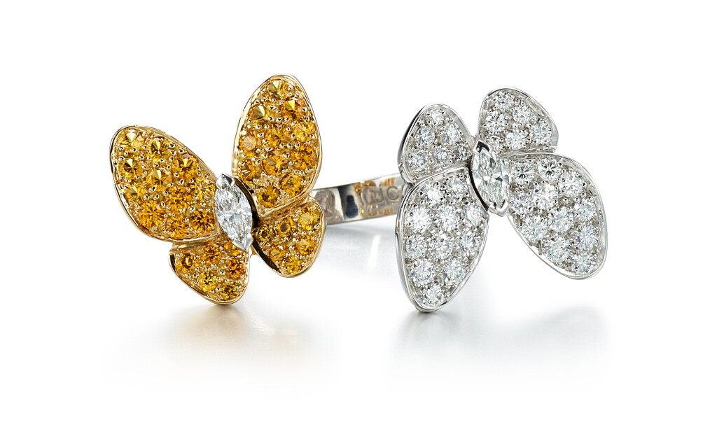 View full screen - View 1 of Lot 9127. DIAMOND AND YELLOW SAPPHIRE RING, 'TWO BUTTERFLY BETWEEN THE FINGER', VAN CLEEF & ARPELS | 鑽石 配 黃色剛玉 戒指, 'Two Butterfly Between the Finger', 梵克雅寶(Van Cleef & Arpels).