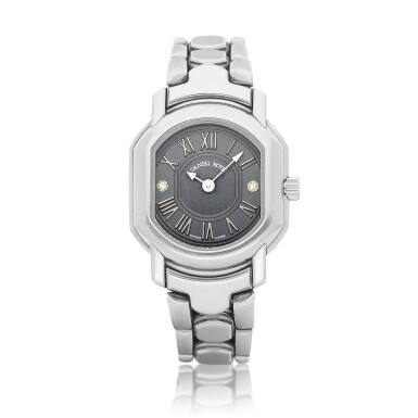 View full screen - View 1 of Lot 8171. Reference 519.S.10 | A stainless steel and diamond-set wristwatch with bracelet, Circa 2004 | 型號519.S.10 | 精鋼鑲鑽石鏈帶腕錶,約2004年製.