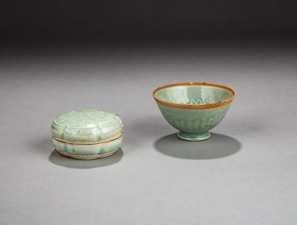 View full screen - View 1 of Lot 7. A small Qingbai ‘floral’ cosmetic box and cover and a Qingbai bowl, Song dynasty | 宋 青白釉花式小粉盒及青白釉花卉紋盌一組兩件.
